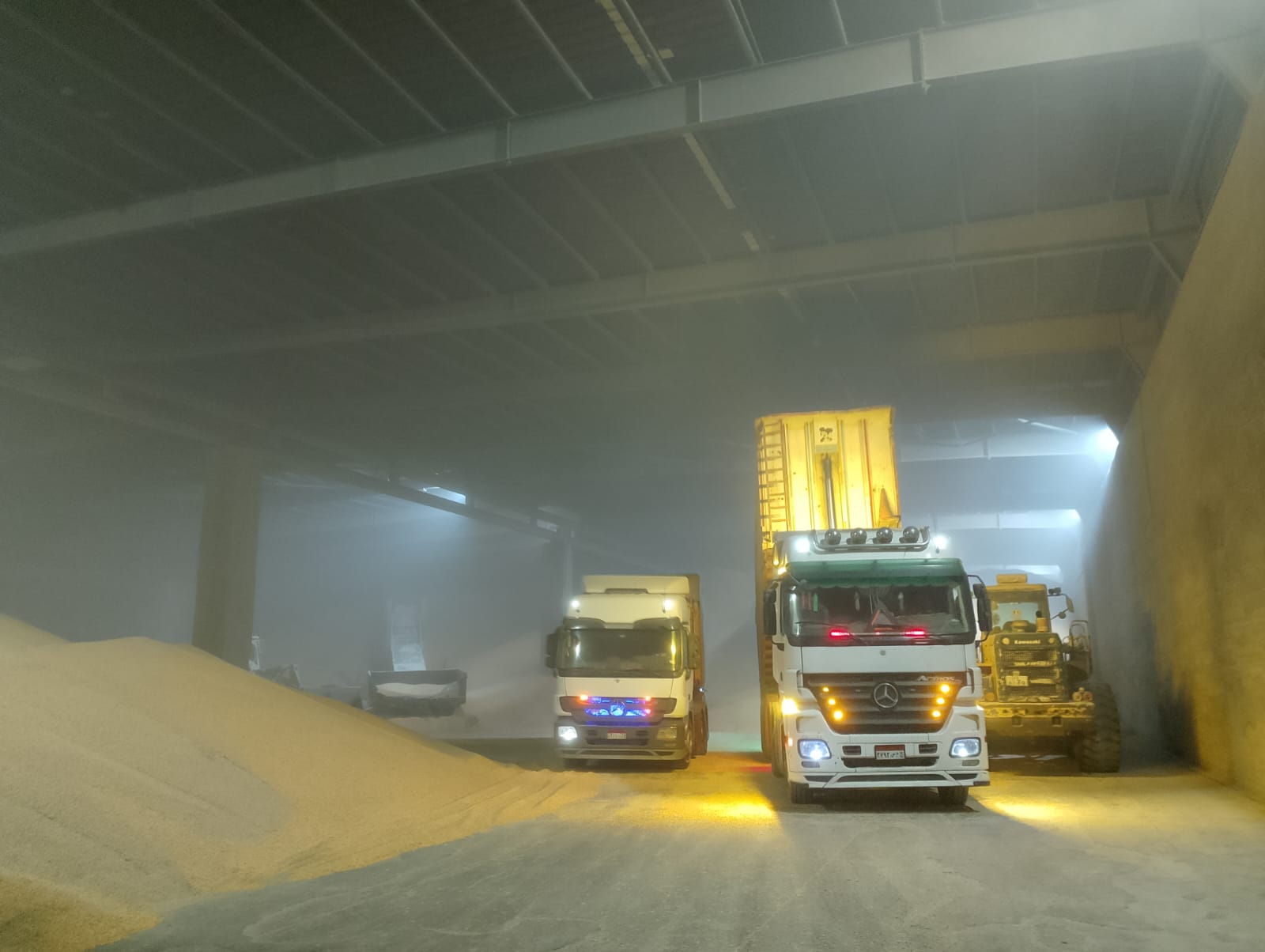 تفريغ وتخزين ذرة صب - StarTrans Logistics