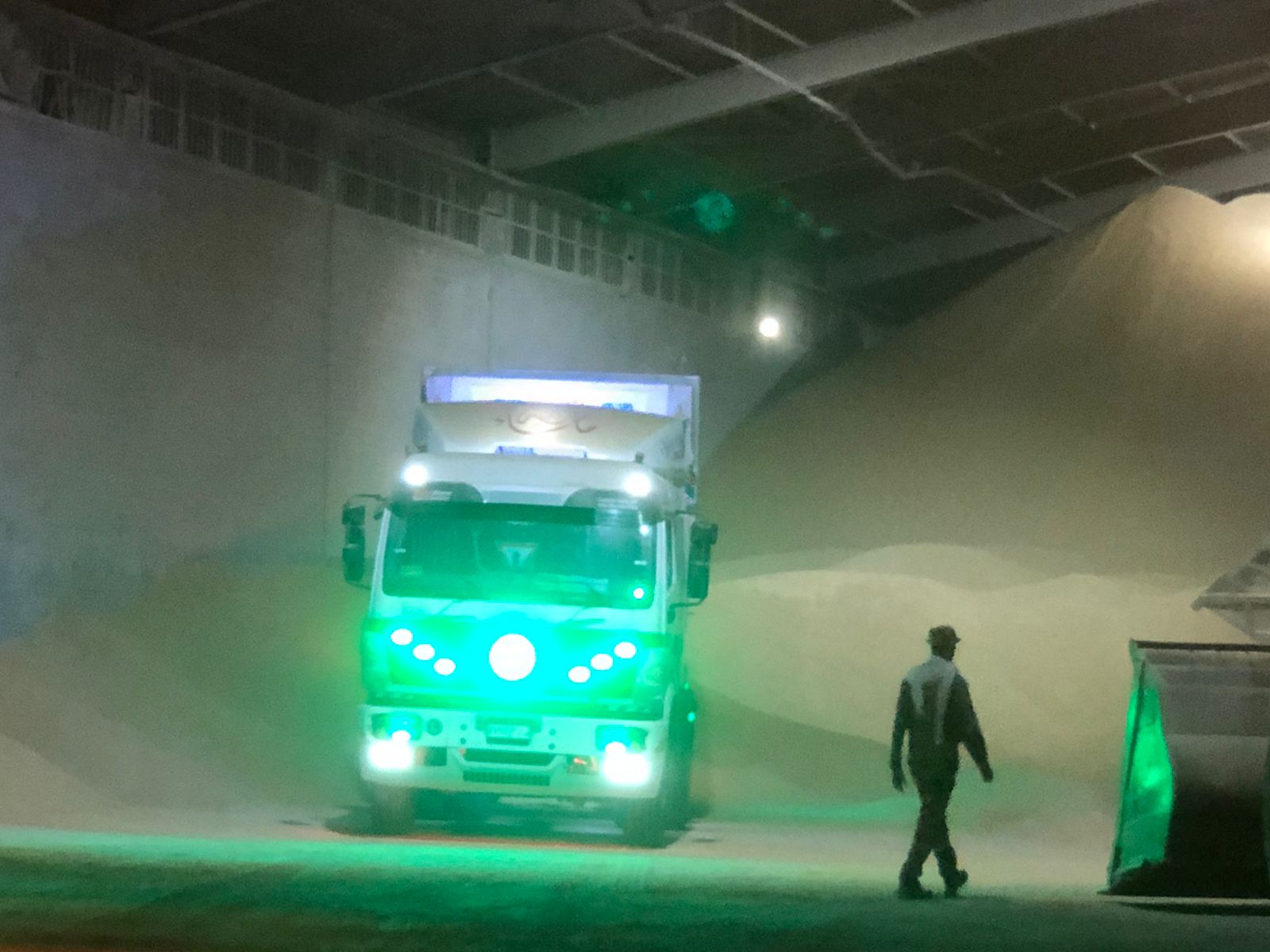 تفريغ وتخزين كسب الصويا - StarTrans Logistics