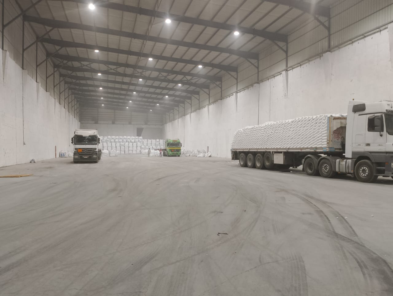 تعبئة وتخزين وشحن جبس معبأ - StarTrans Logistics