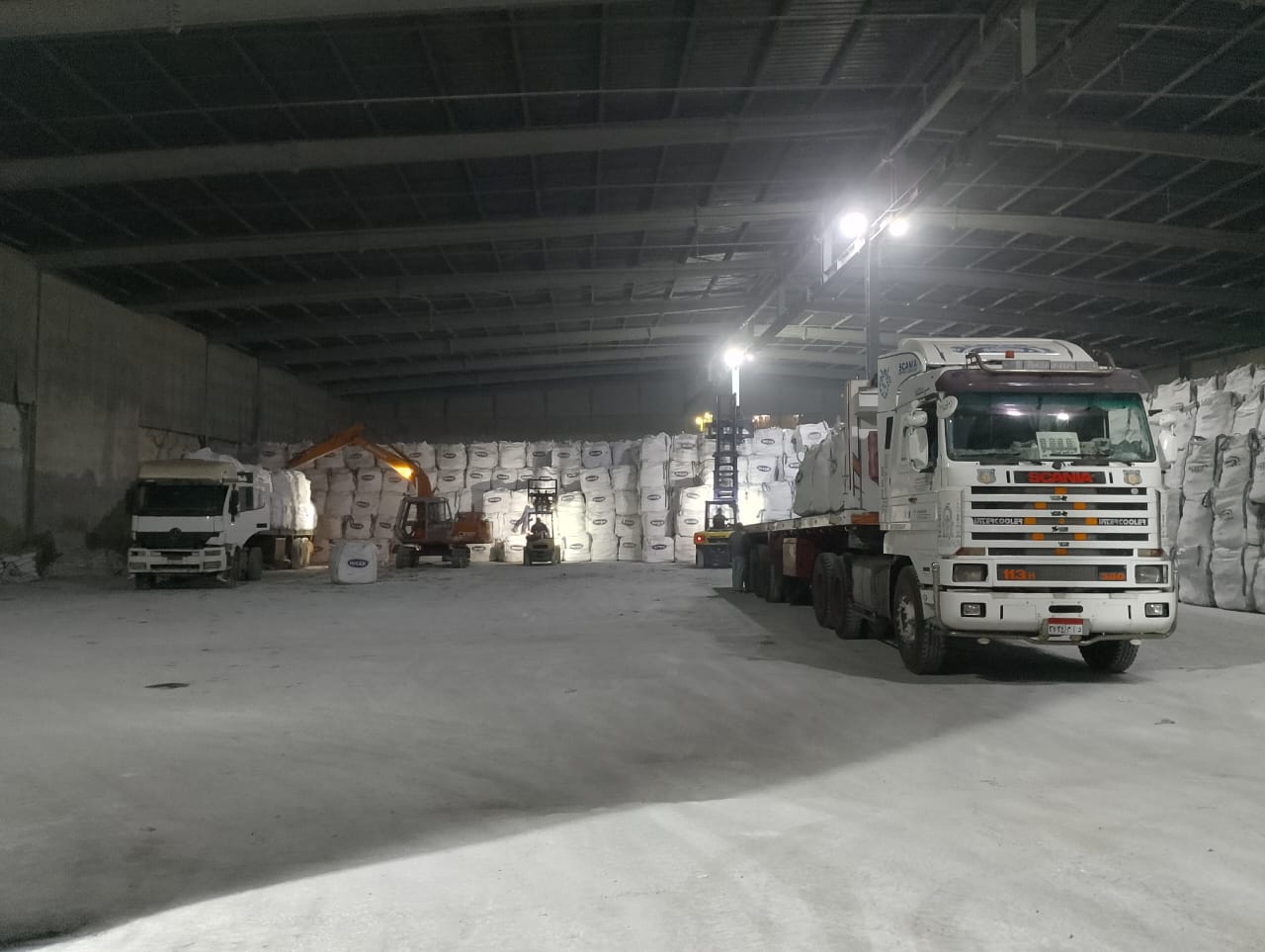 تعبئة وتخزين وشحن جبس معبأ - StarTrans Logistics